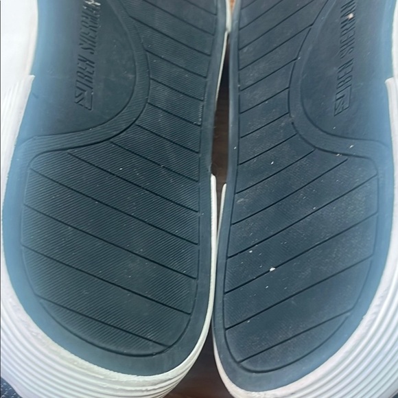 Ben Sherman Black and White Chukka Boots with Minimalist Design - Picture 13 of 16